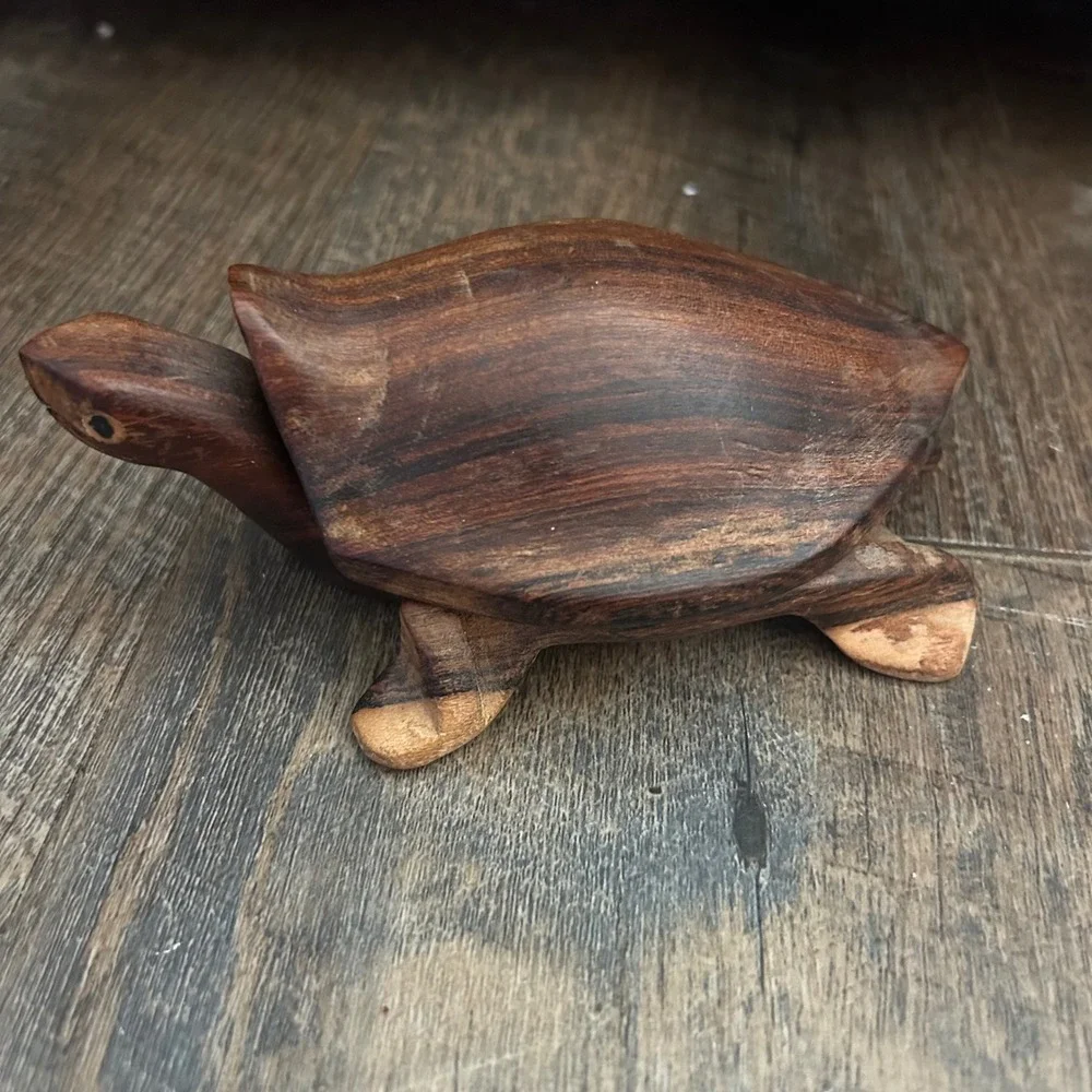 Doug Scott Hand Carved Wooden Turtle Trinket Box Hinged Lid Folk Art Figure